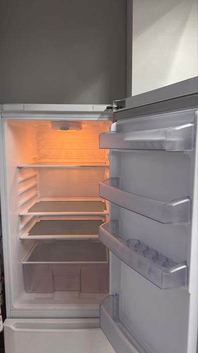 Холодильник BEKO