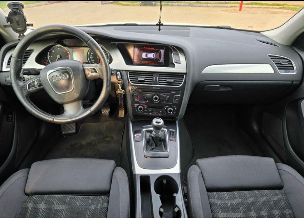 Vand Audi A4 B8 An 2010 Pret negociabil