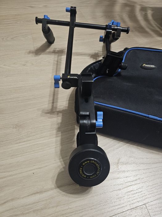 Стабилизирана система за камера и фотоапарат