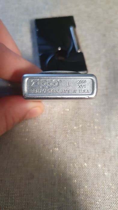 Brichetă ZIPPO originală +bonus o bricheta metalica