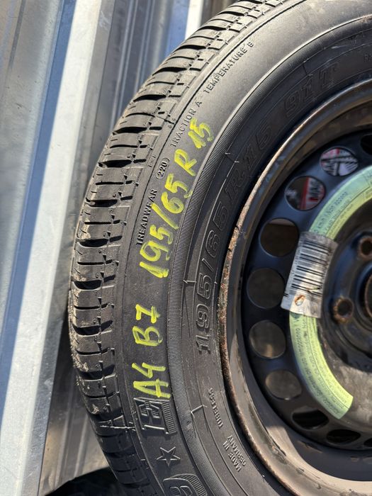 Оригинална резервна гума Audi A4 b7 8e0601025e 6.5j 15'' et33 195 65