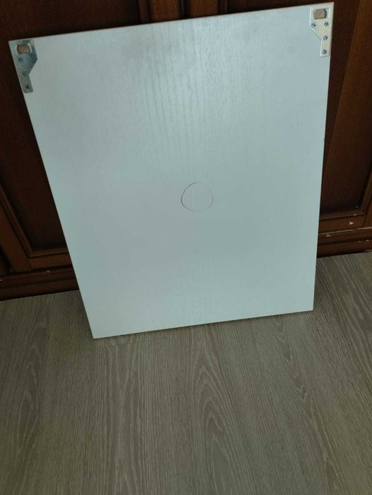 Срочно продам зеркало  с полками!