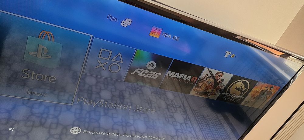 Продаю Sony PS4.