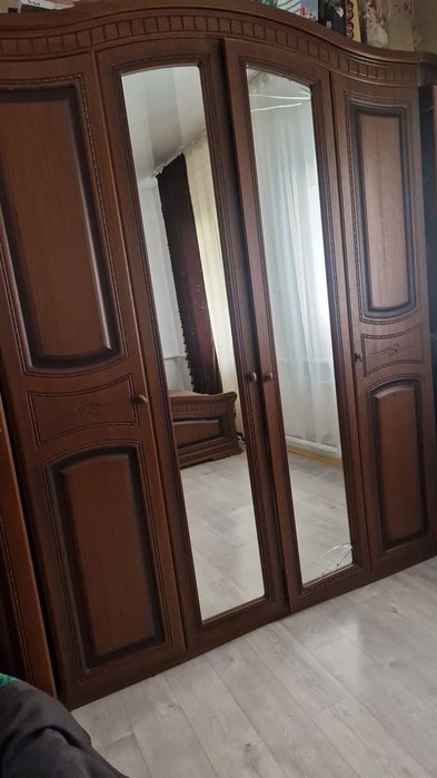 Шкаф,кровать  сатылады