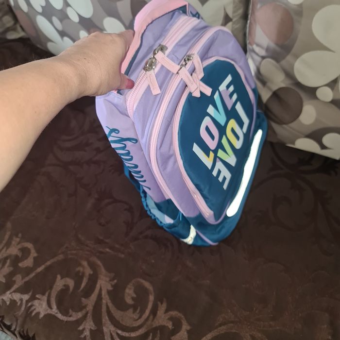 Vând ghiozdane fete