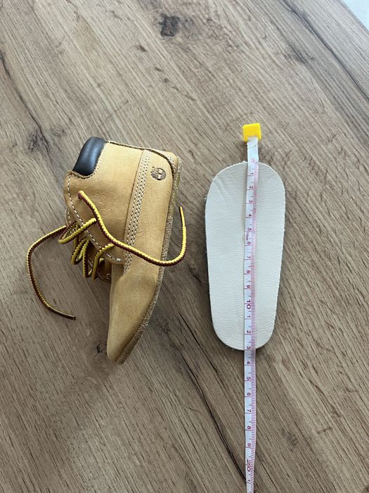 Чисто нови детски обувки / буйки на марката Timberland от набук