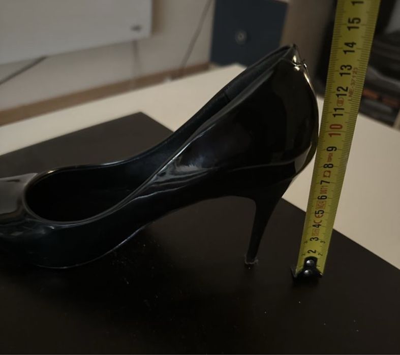 Обувки на ток