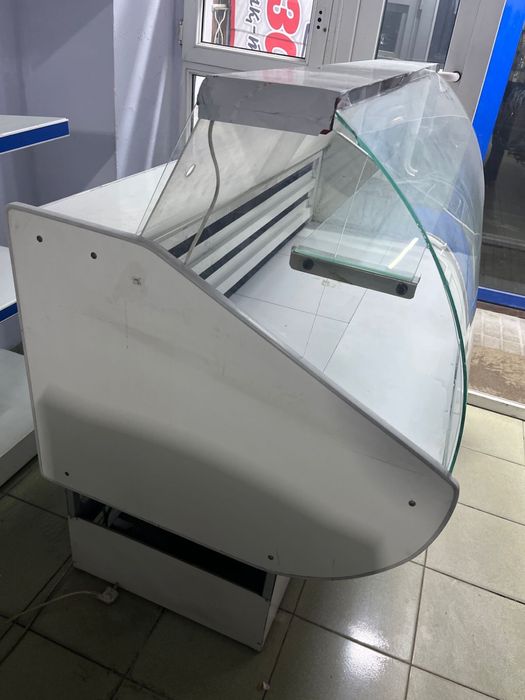 Витринный холодильник