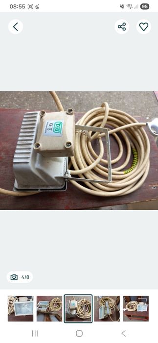 Proector alb cu halogen.