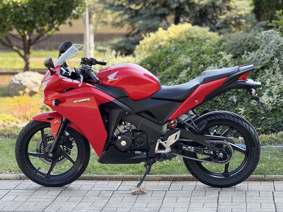 Honda CBR125 2014 A1-16Ani impecabil! (Nu cb yamaha yzf mt ninja)
