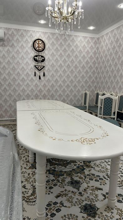 Мебель стол гостиной