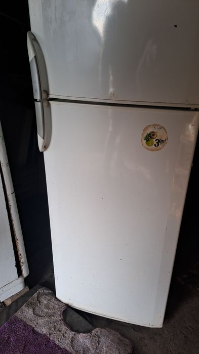 Vând Frigider Artic