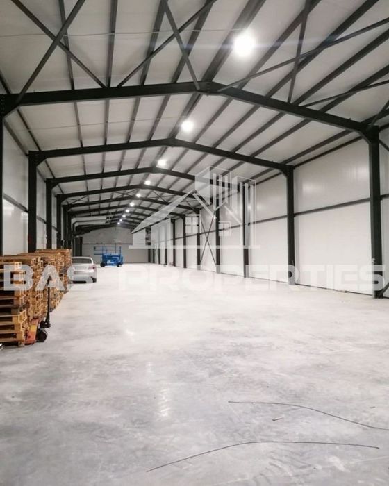 Продава се Промишлена сграда в Божурище - 2850 кв.м за 277 €/кв.м - Снимка #2