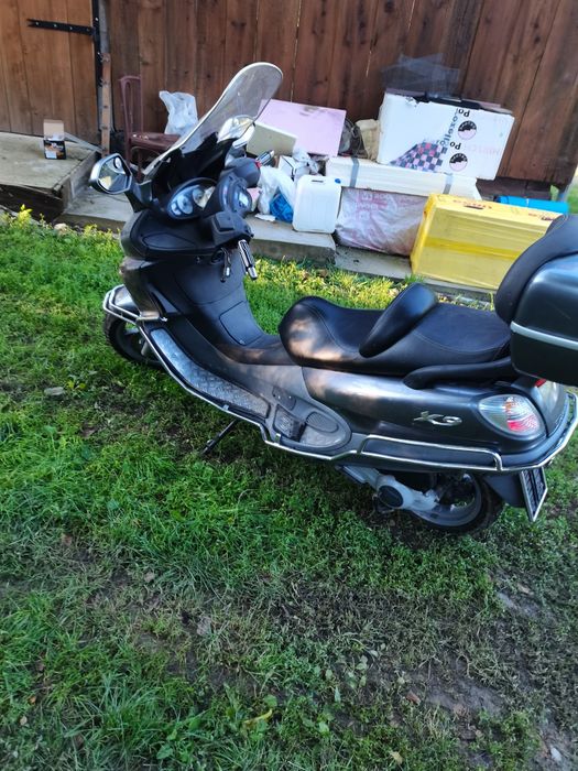 Vând Scuter Piaggio X9