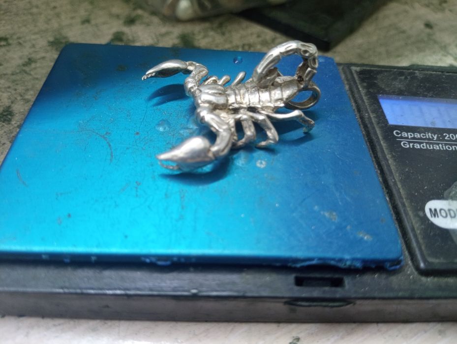 Таза күміс скарпион кулон