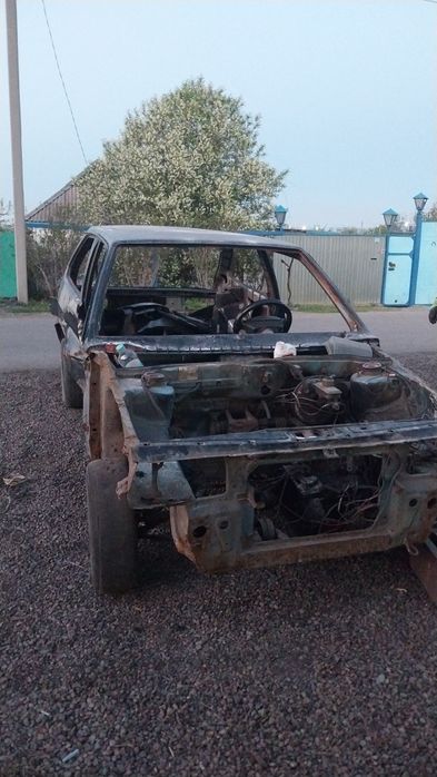 Продам ваз 2108 по запчастям