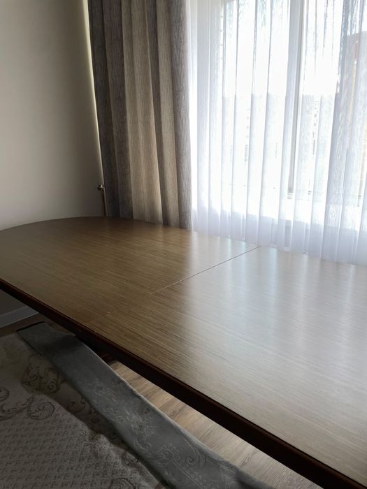 Продам Стол и стулья