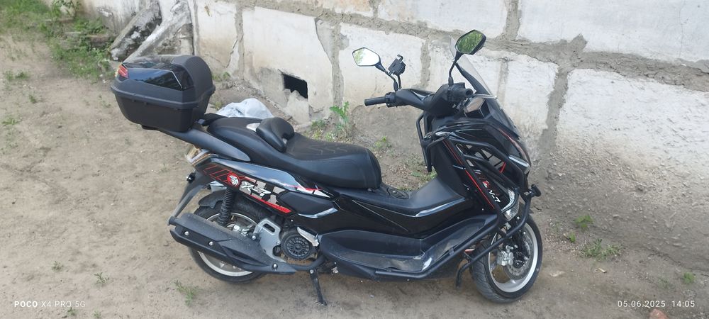 Скутер M-Sax X-7 черный