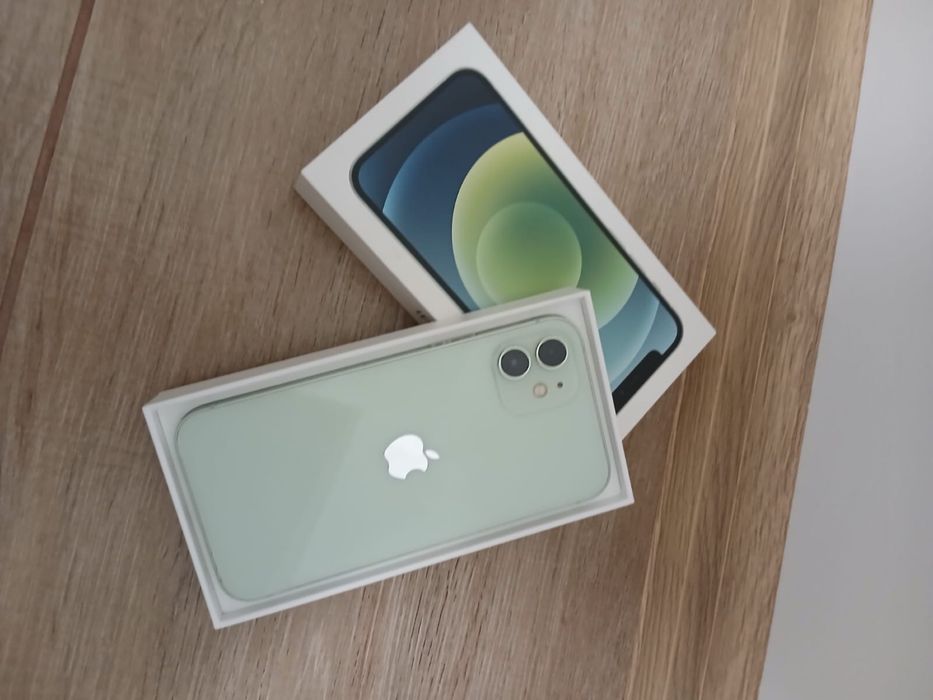Vand iPhone 12 impecabil l cutie