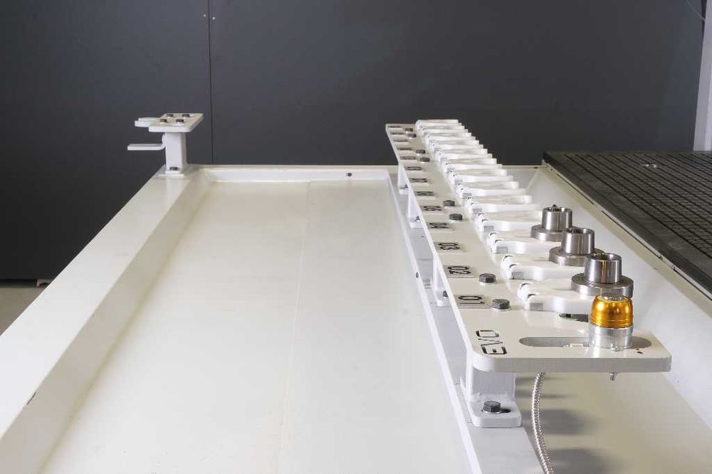 Router CNC Nesting Mobila 13 Scule, Vacuum 6 Zone, Electromandrina HSD