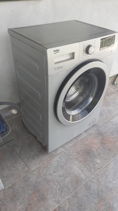 Mașină de spălat Beko 7kg A+++ 1000 rpm  cu tamburul defect.