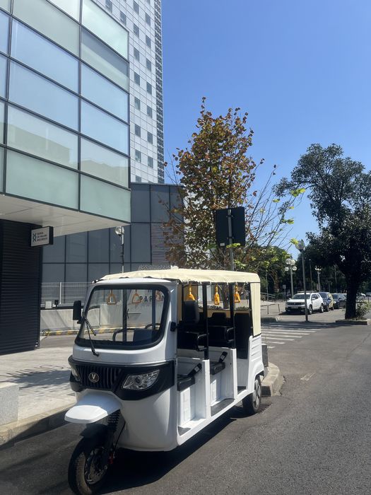 Tuk tuk electric