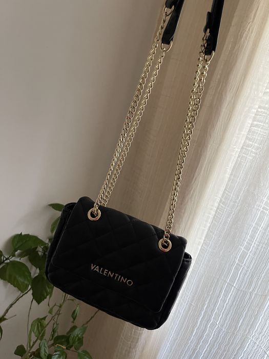 Vand geanta Valentino