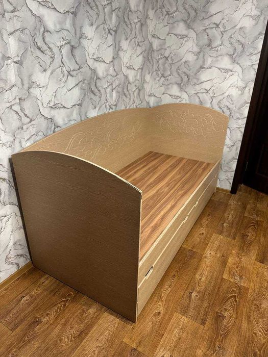 Продам кровать с матрасом. САМОВЫВОЗ