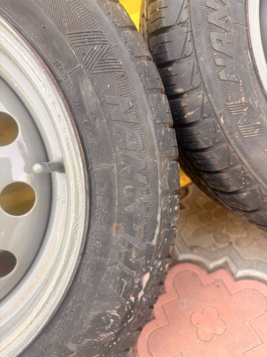 Продам комплект 185/60/R14