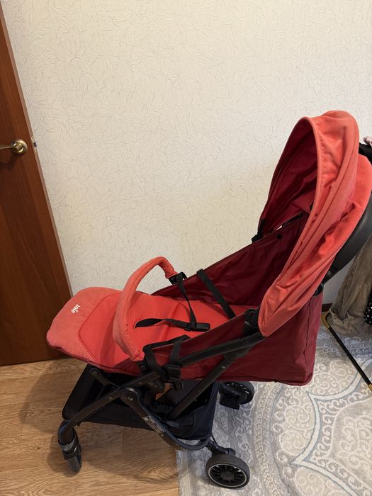 Коляска прогулочная