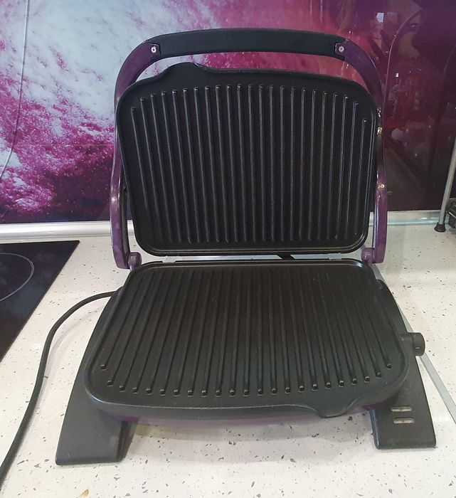 Електрическа скара Коркмаз 1800W