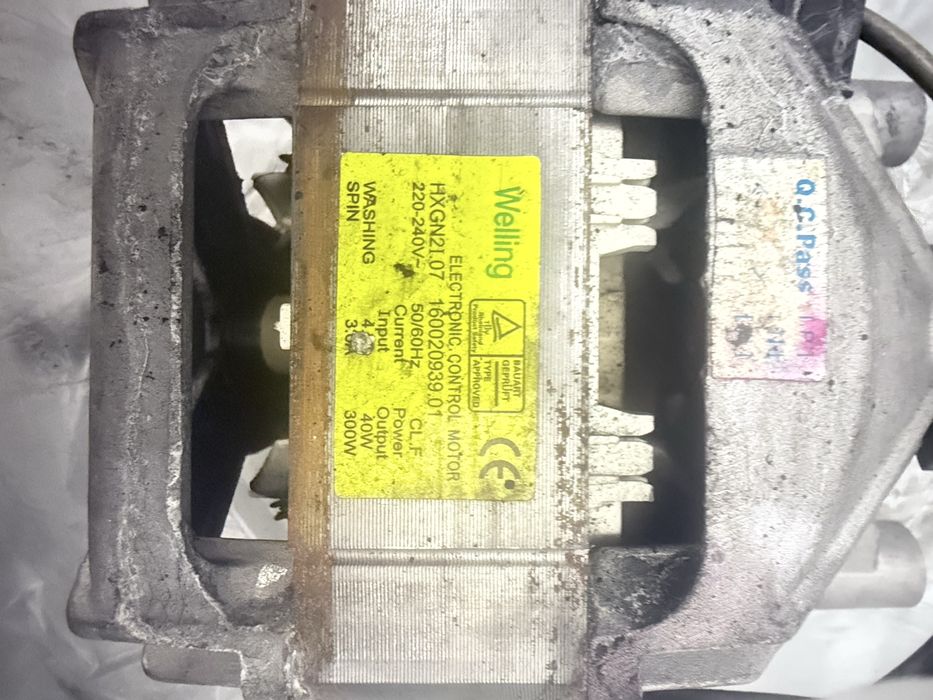 продам эл.двигатель  на стиральку ARISTON