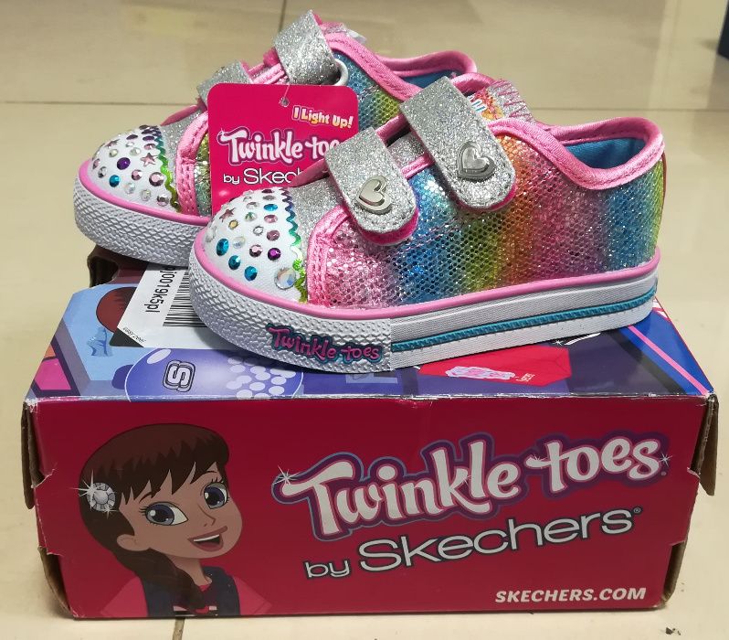 Детски оригинални Skechers светещи-мигащи,21 номер,стелка 11.5см