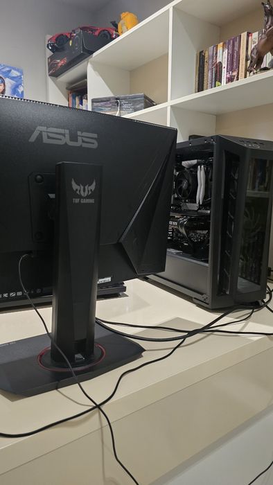 Gaming setup: Геймърски компютър + asus tuf 2k 165Hz монитор + Windows 11 Pro + Клавиатурата, мишка и mousepad(RGB)