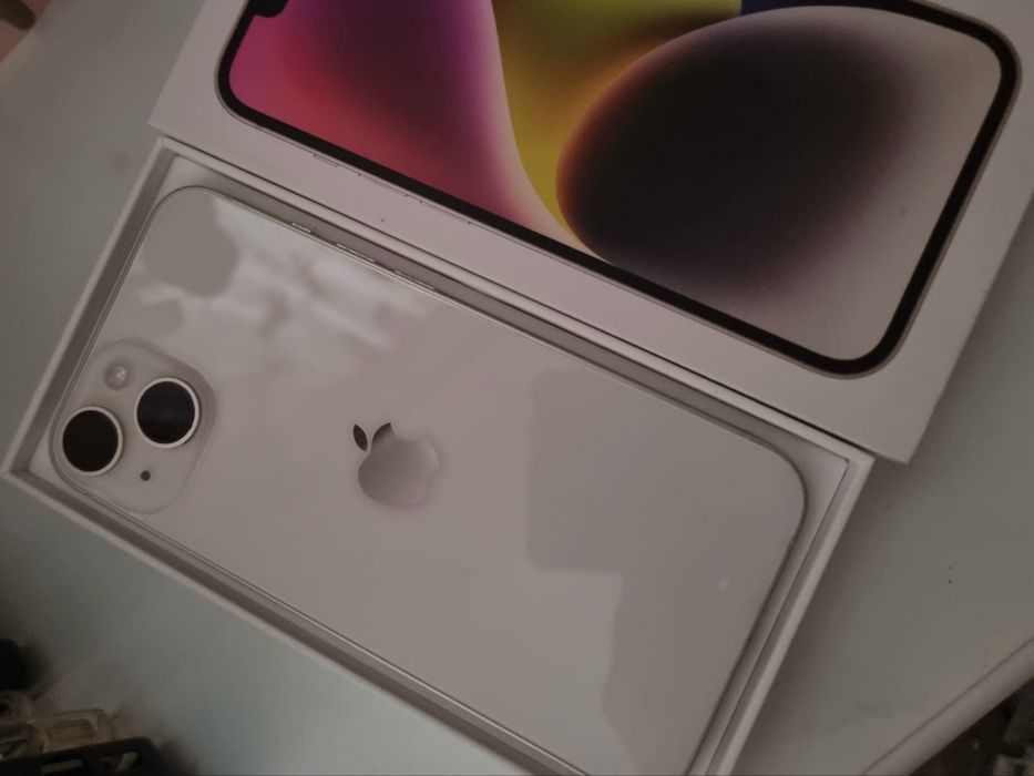 Vând iPhone 14, 128 GB, în stare foarte bună.