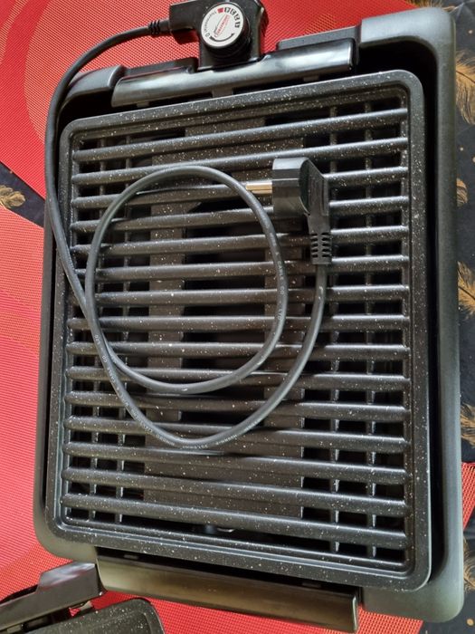 Електрически -Бездимен грил +  плоча към грила с термостат за двете.