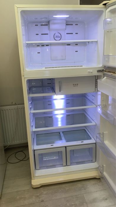 Продам холодильник samsung