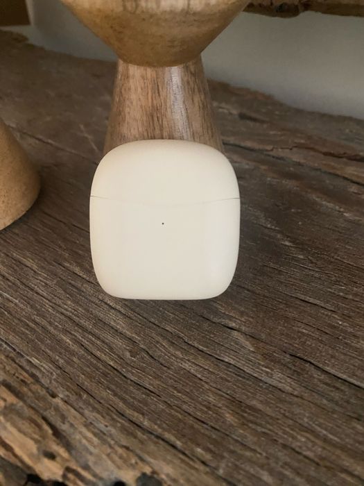 Vand Air pod pentru a asculta muzica