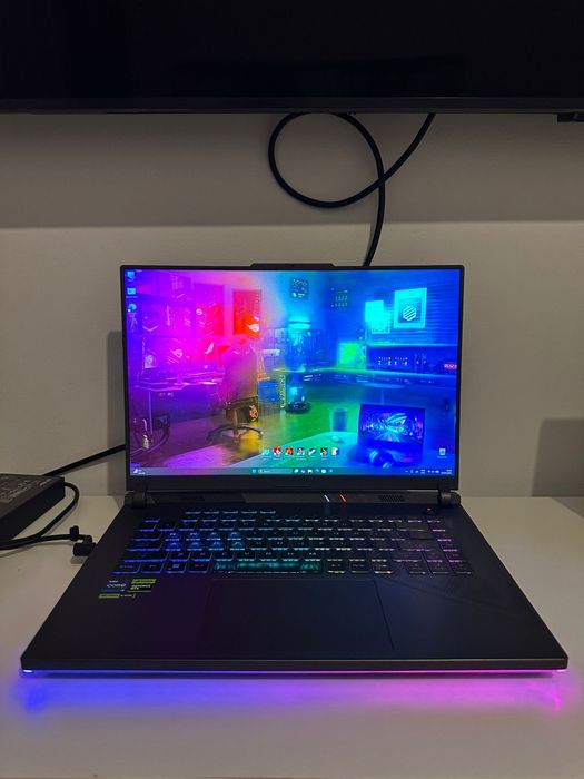 Asus Rog G16 13980HX, RTX 4050, 2K+, 240Hz, 1TB, 16GB