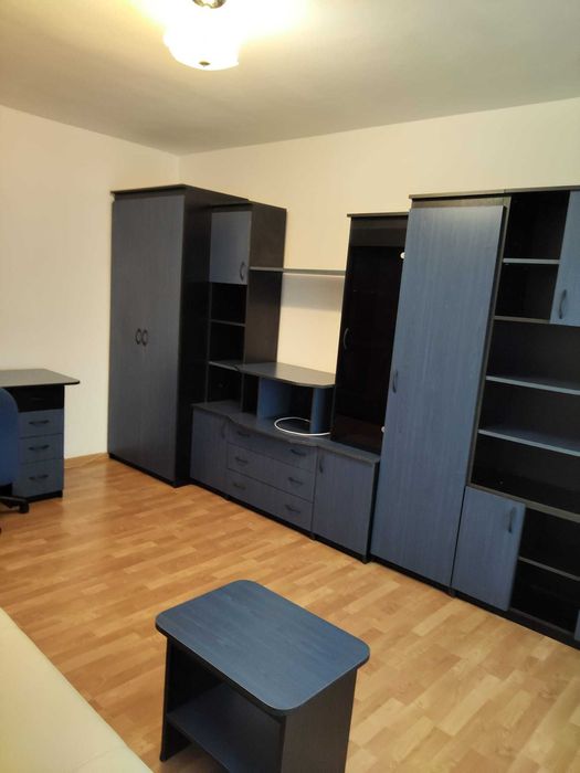 Se închiriază apartament cu o camera