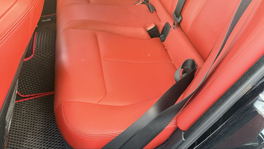 BMW F36 Кожен салон Рекаро