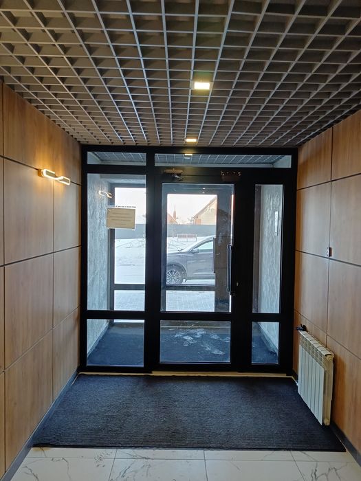 Продам 2х 4/9 в ЖК 8 КВАРТАЛ