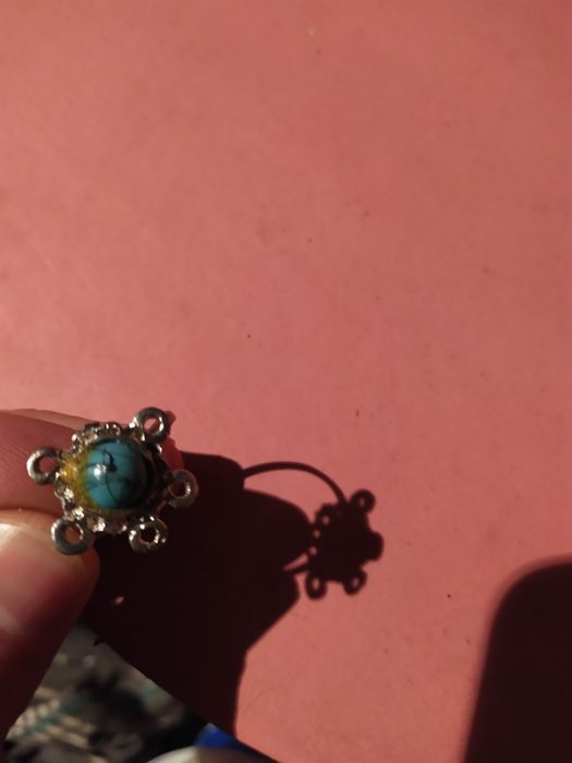 Продам женское кольцо.