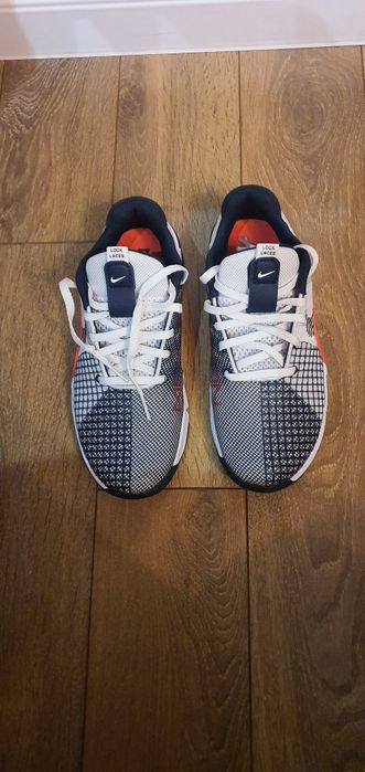 Дамски маратонки Nike НОВИ