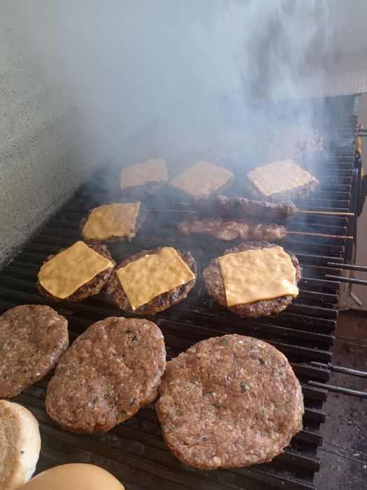 Катлет для Бургеров, колбаски барбекю. Шашлыки на шпажка. Чоп шашлий.