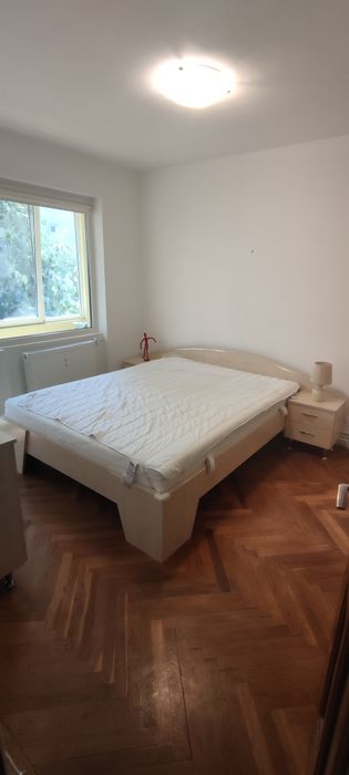 Apartament cu 3 camere + loc de parcare
