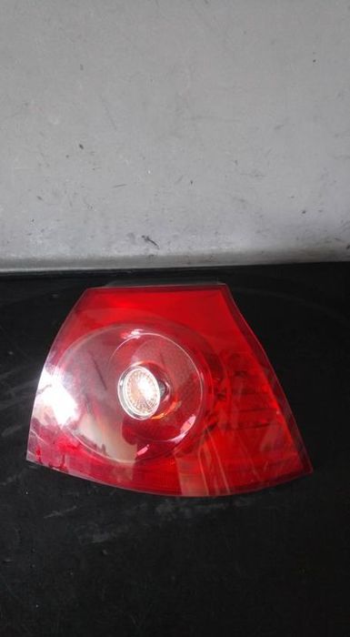 Stop tripla lampa dreapta aripa vw golf 5 1k 1k6945096q 89031830
