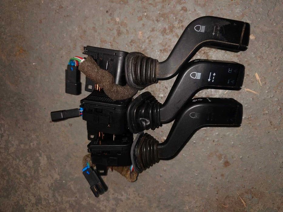 Maneta Semnalizare / Stergatoare | Opel | Astra F/G | Vectra A/B | Zafira A | Tigra A | Corsa B | Agila A | Omega B | Sintra | Calibra | Piese Volan