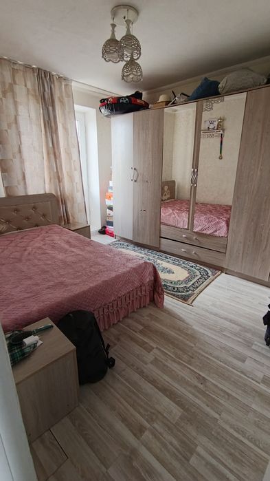 Продам 2 комната квартира в хорошем состояни.