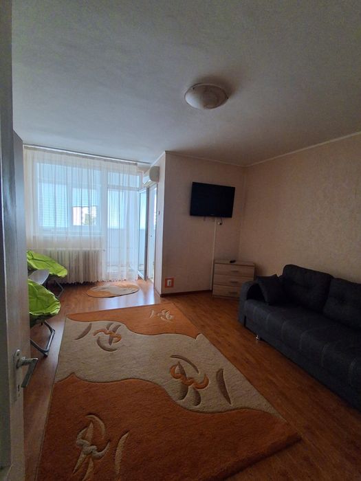 Proprietar,inchiriez garsoniera